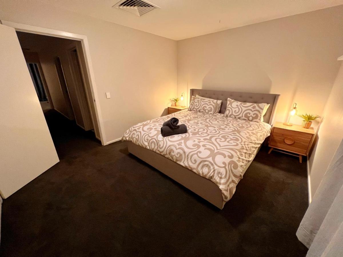 Apartment Luxury St Kilda Townhouse In The Sky