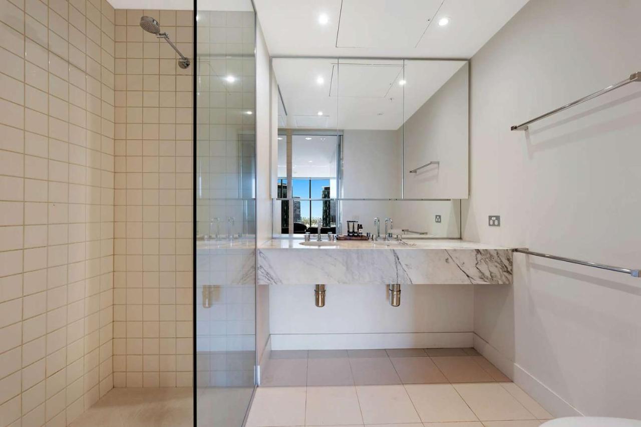 Southbank Freshwater Place 4*