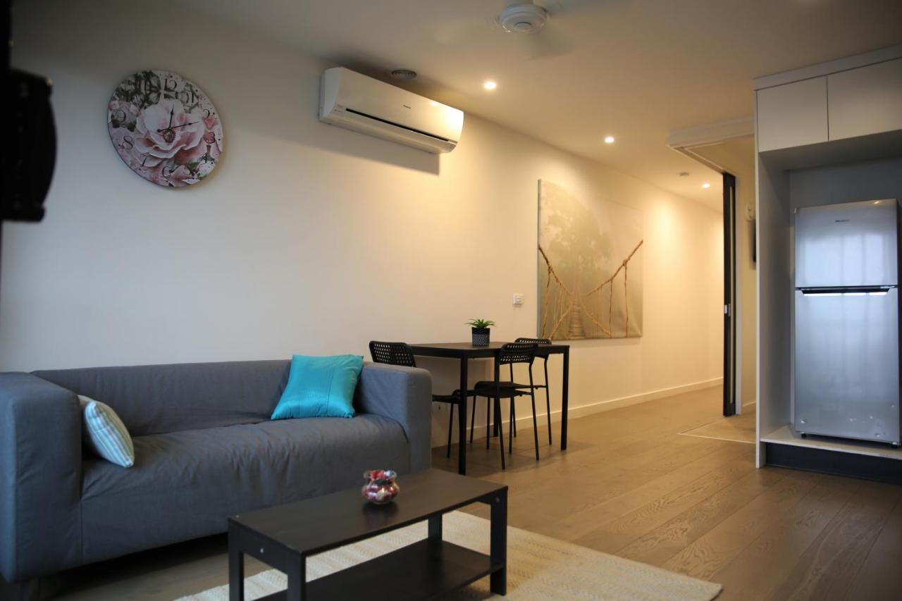 The Icon Building; 6th Floor One Bedroom * Melbourne