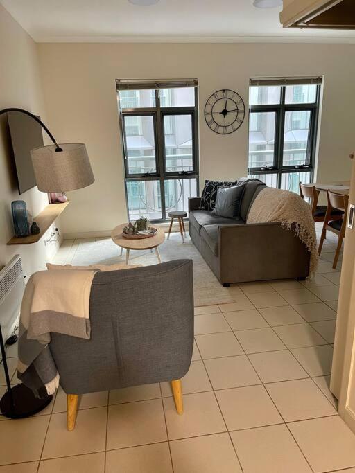 Morgan Place: Cbd On Flinders Lane Apartment