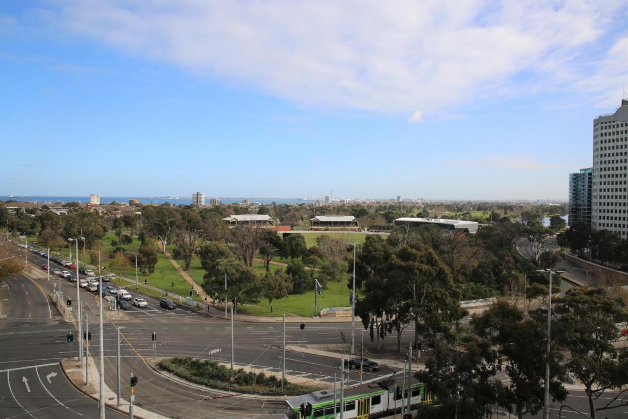 The Icon Building; 7th Floor 2bd 2bath * Melbourne