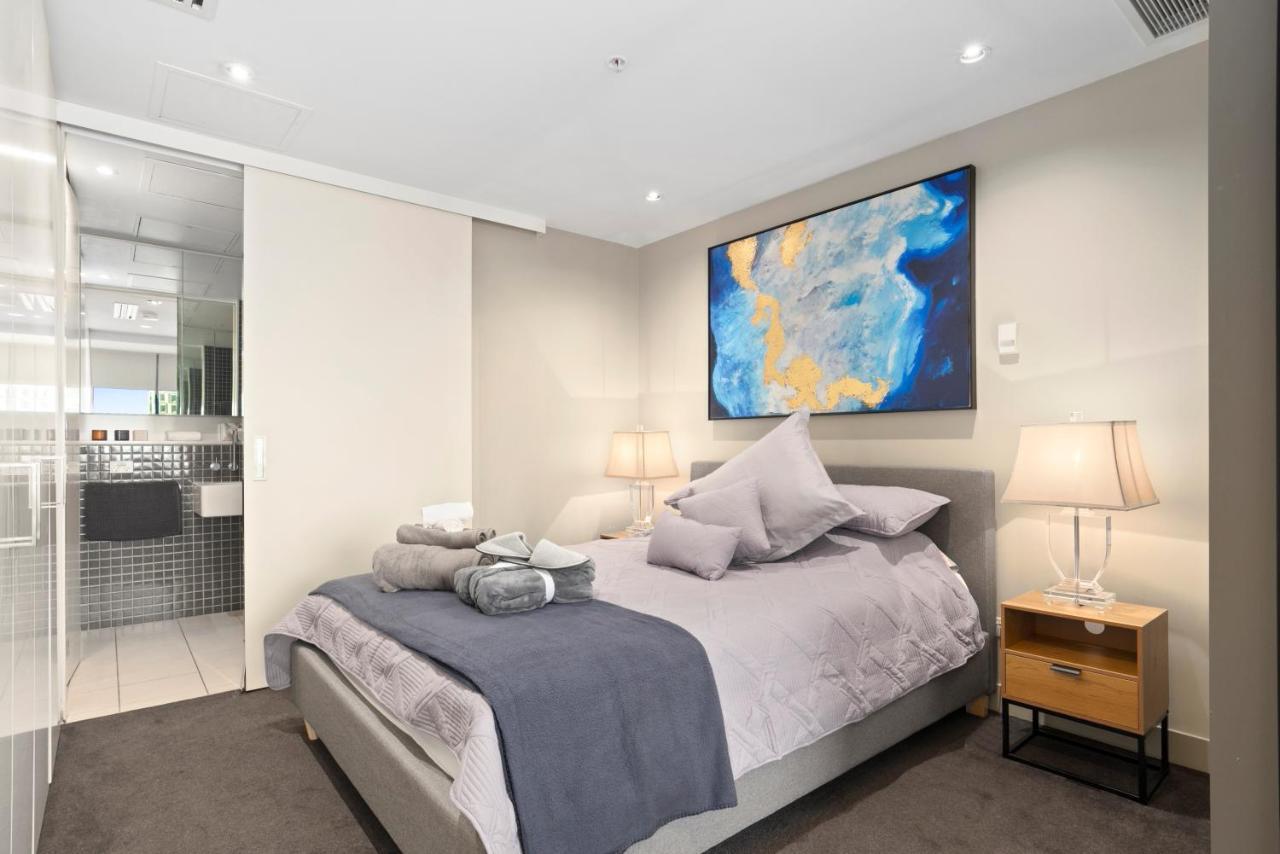 Apartamento Sophisticated Designer W River & Views