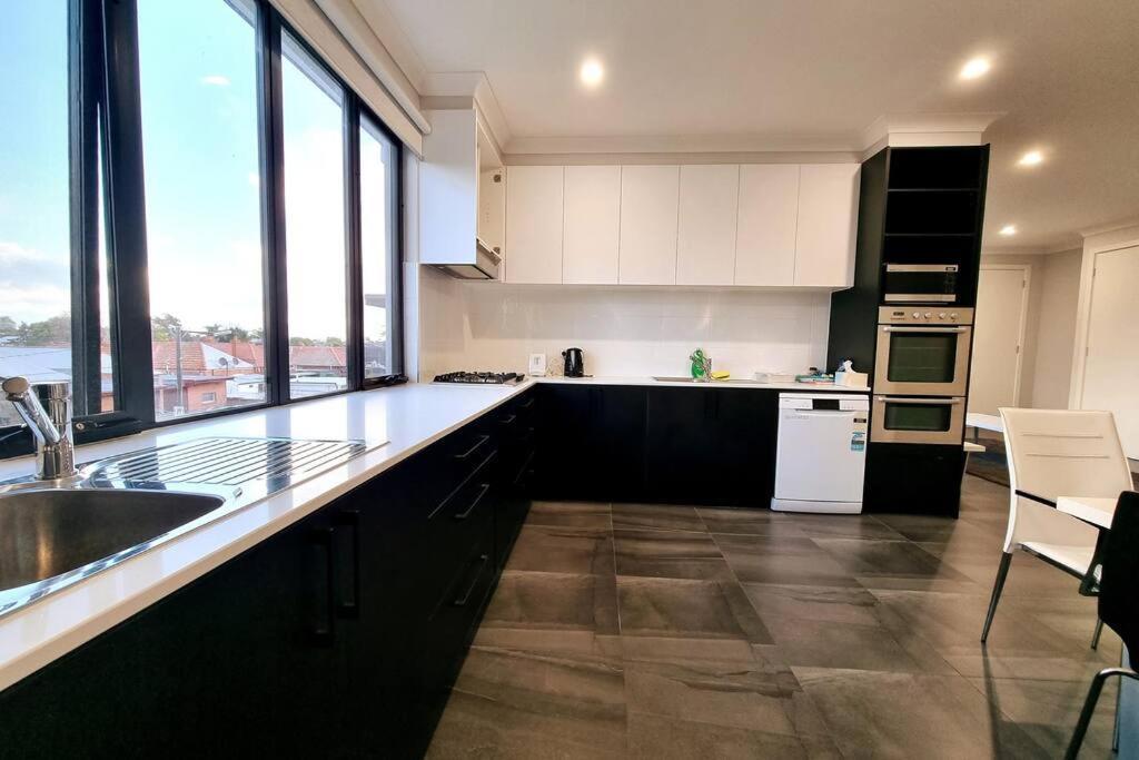 Spacious Modern - St Kilda East * Melbourne