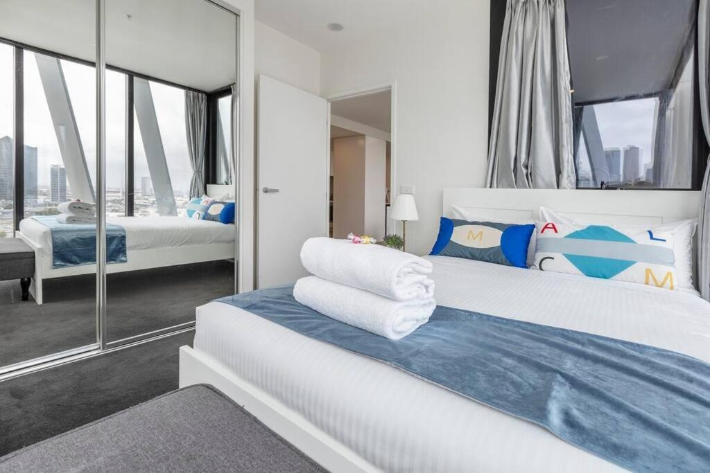 Modern 2 Beds With Amazing View Apartment *
