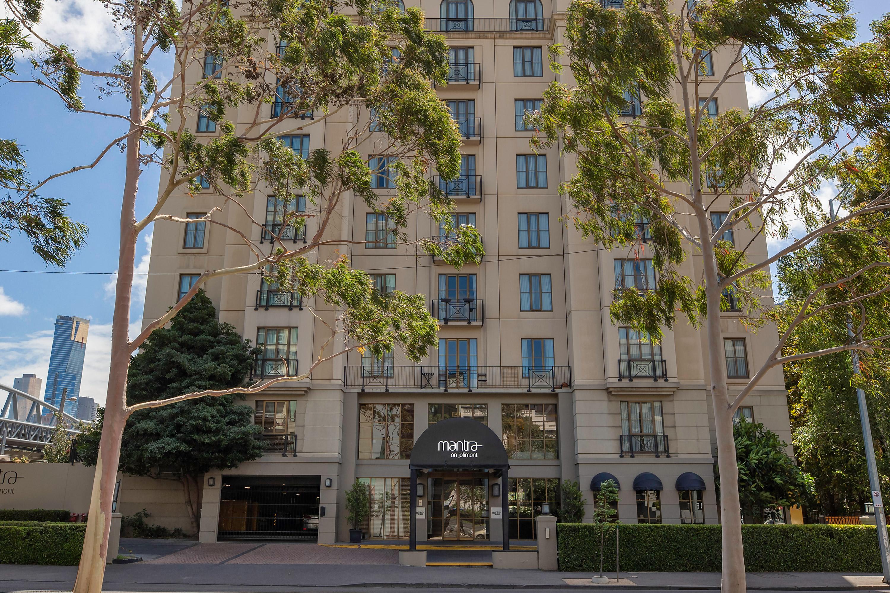 Mantra On Jolimont Aparthotel Melbourne