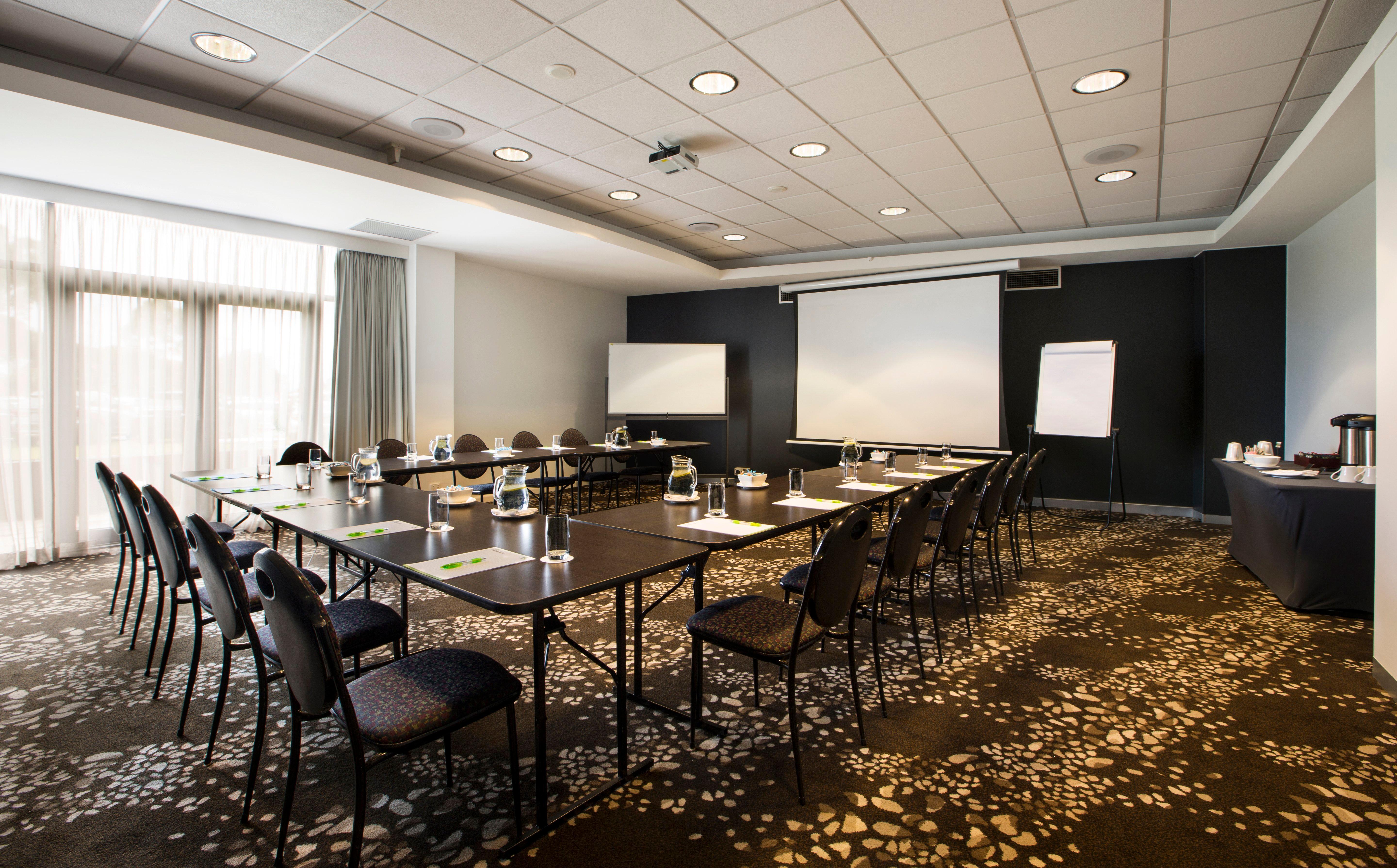 Hotel Airport By Ihg