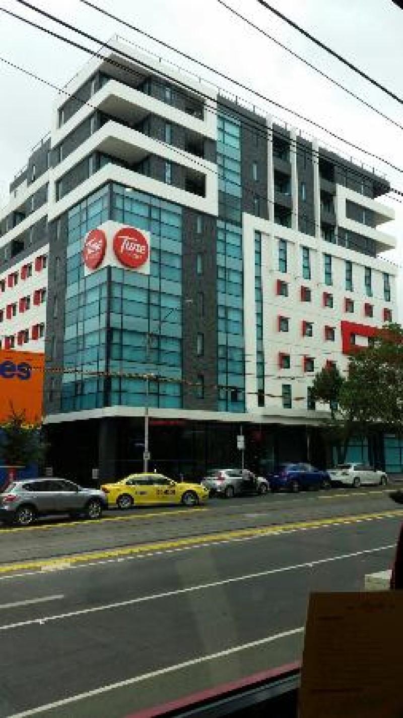Essence Carlton 3*