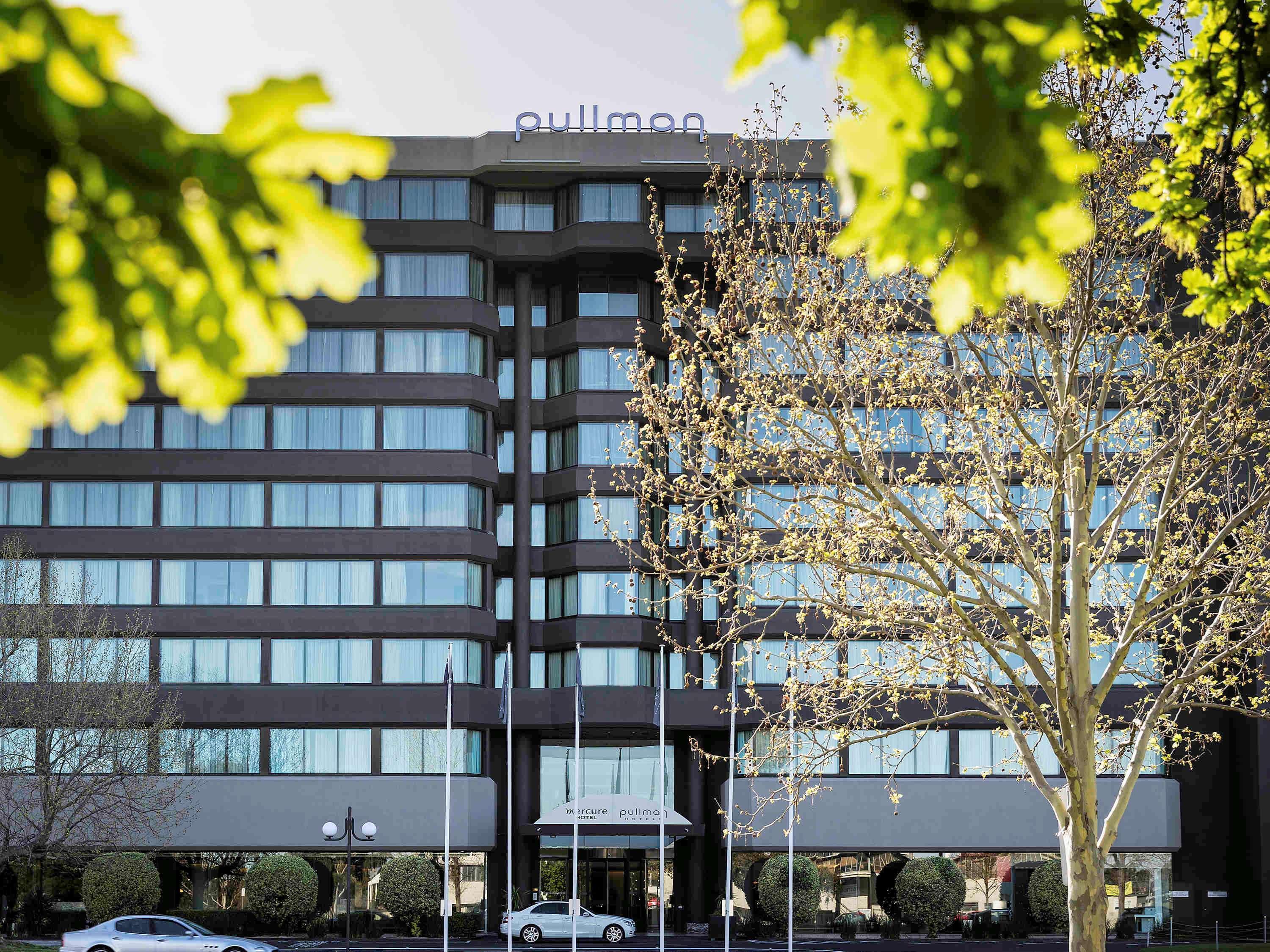Pullman Park 5*