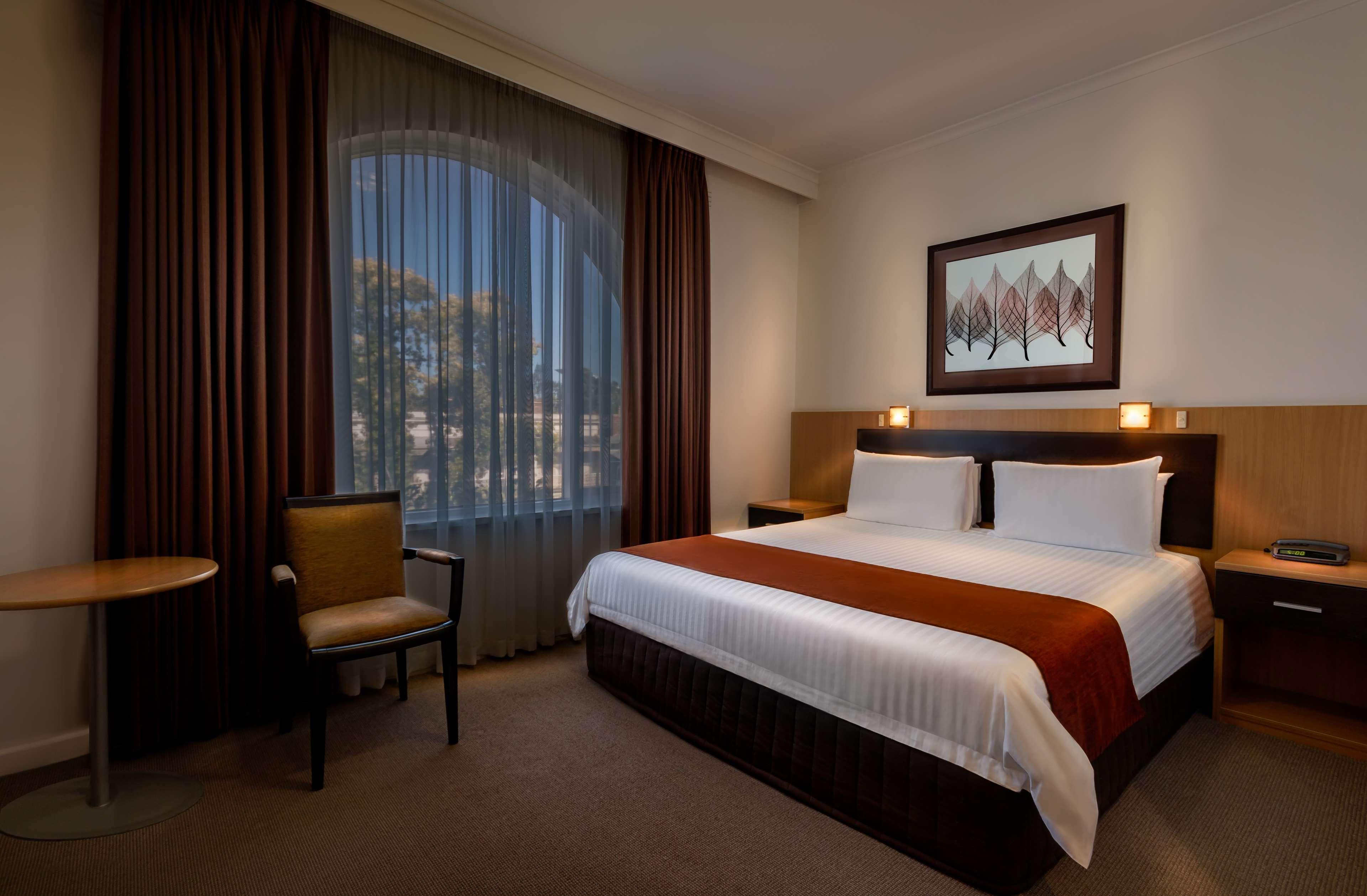Hotel Western Travel
