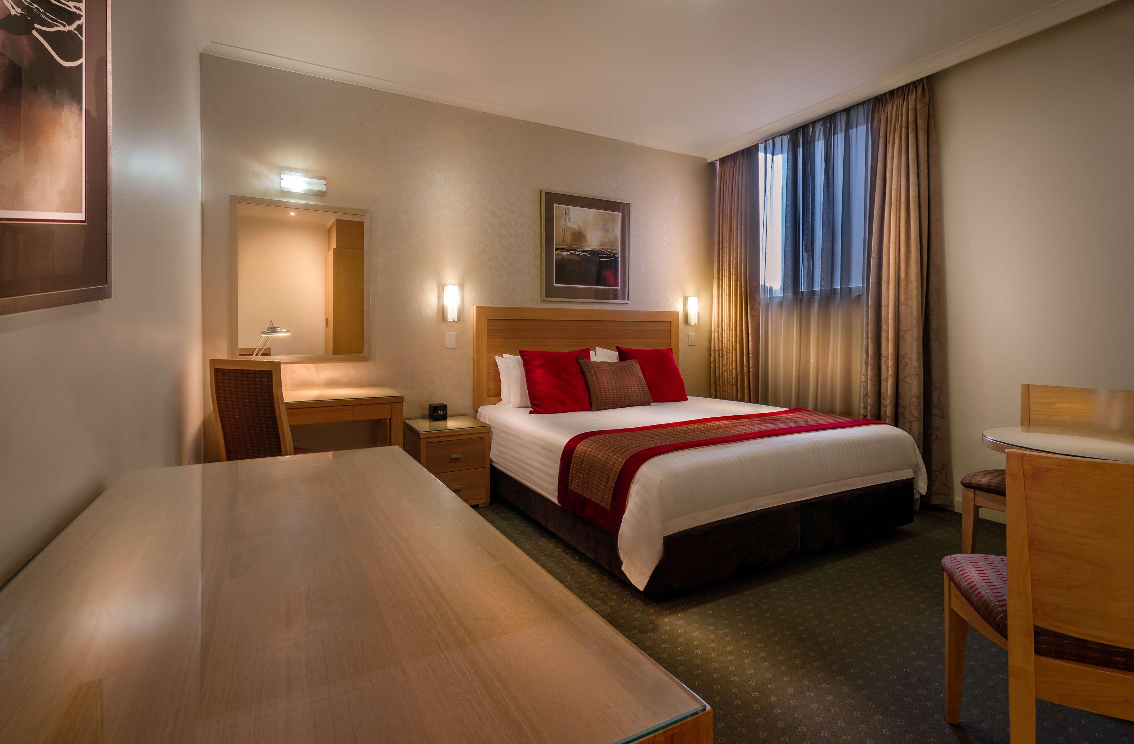 Hotel Western Travel Melbourne