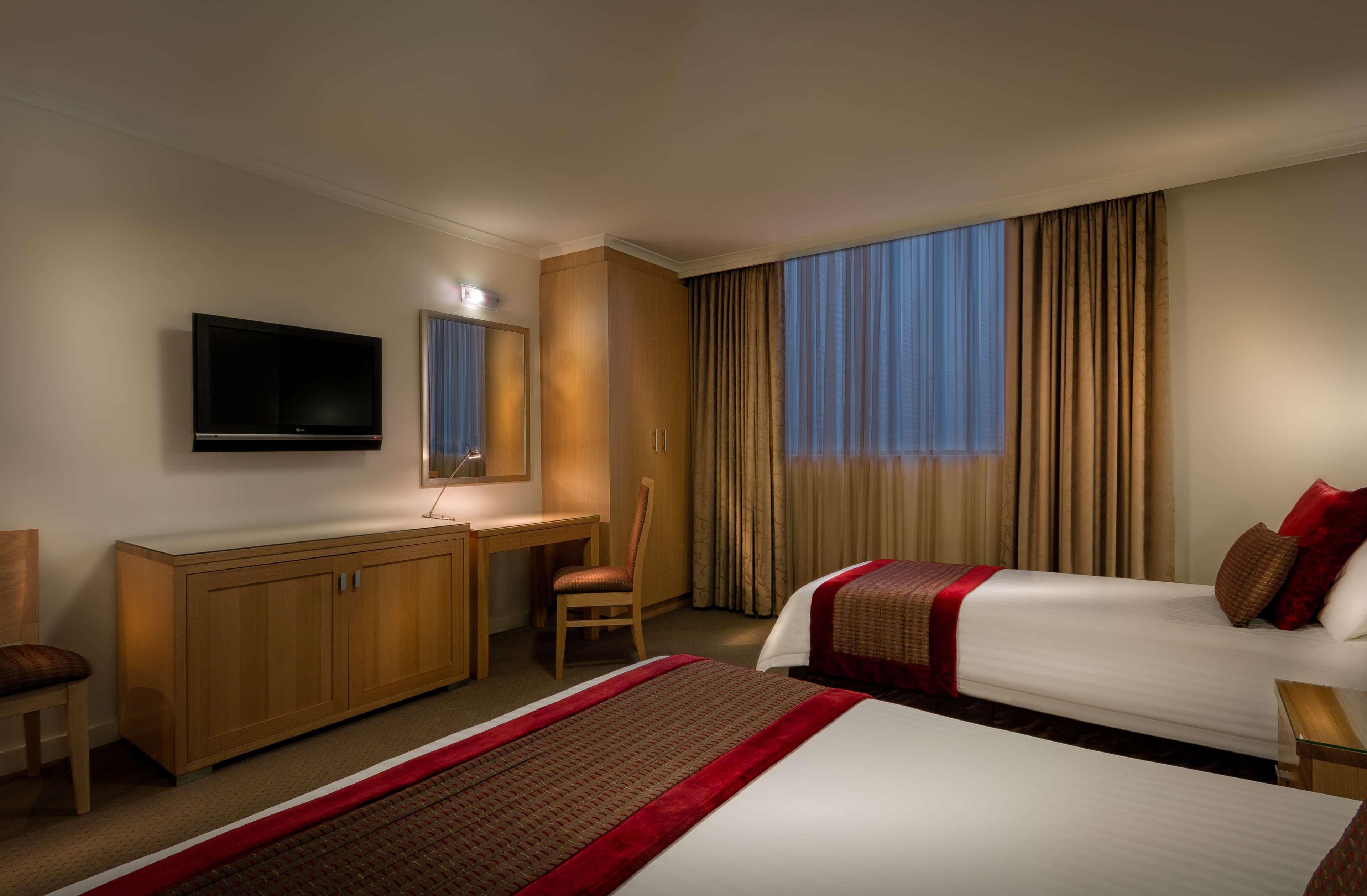 Hotel Western Travel Melbourne