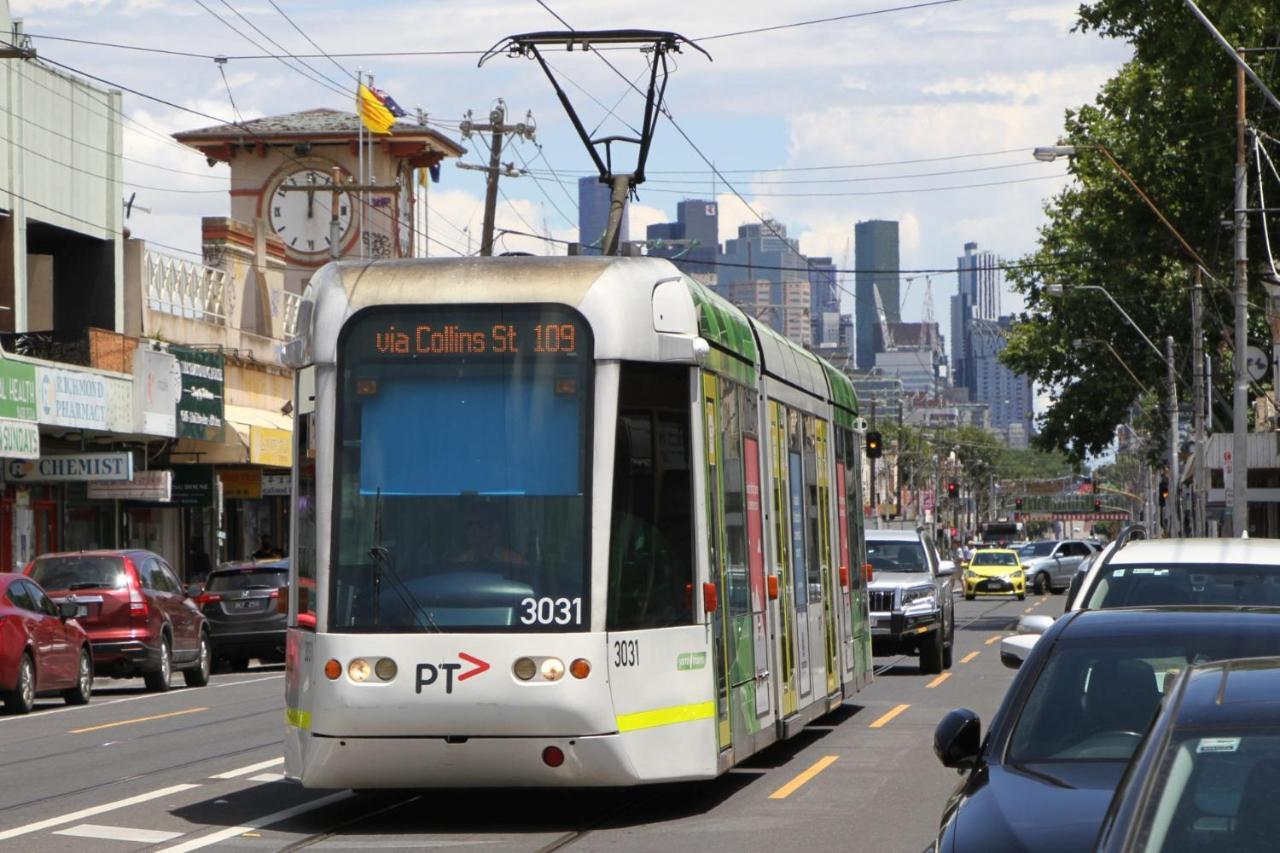 - Yarra River Boulevard - Private Homestay Melbourne