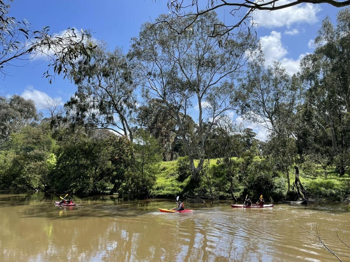 - Yarra River Boulevard - Private Homestay Melbourne