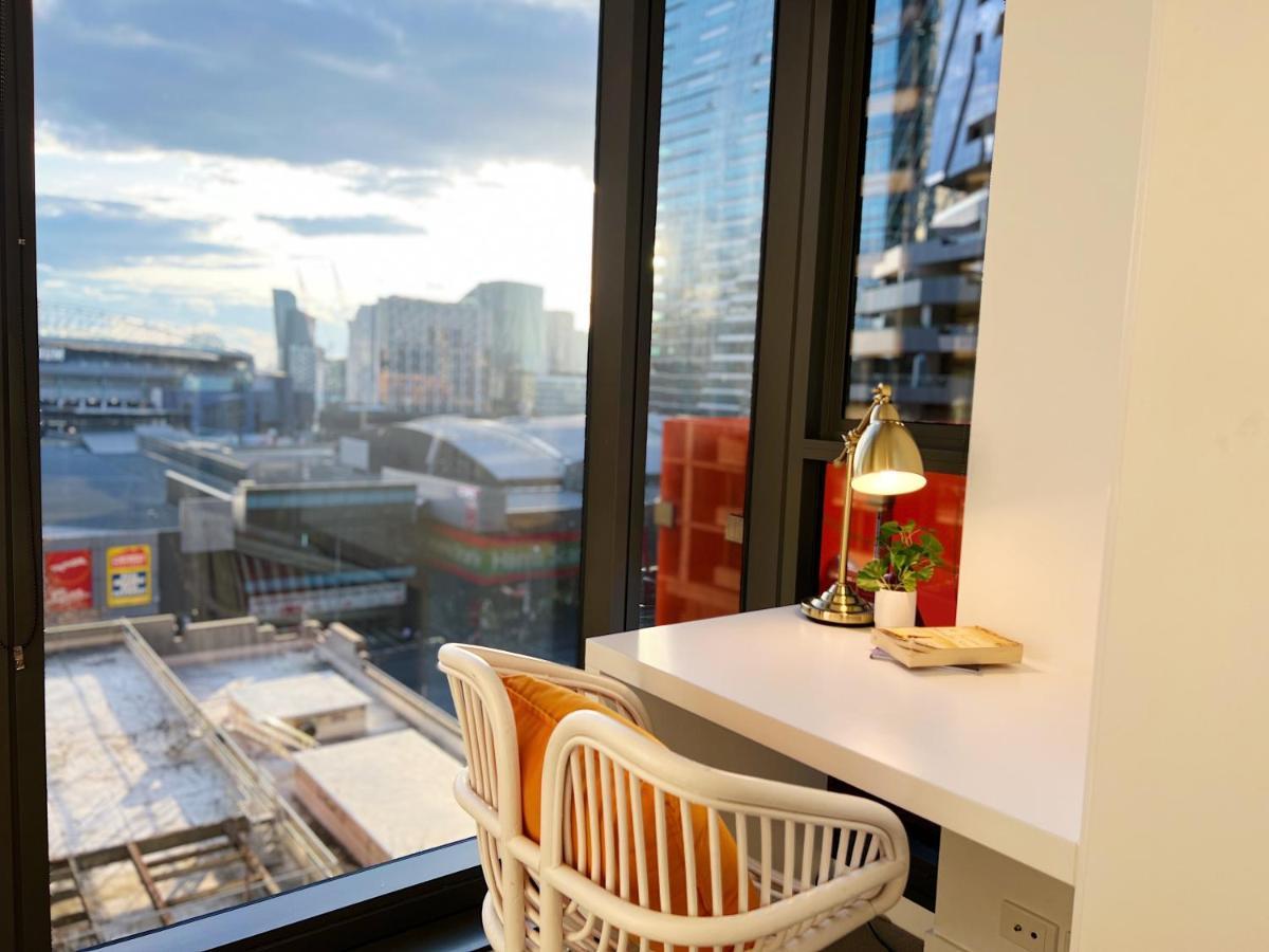 Cosy 2 Beds 2 Baths Apt With Car Park At Southern Cross Melbourne