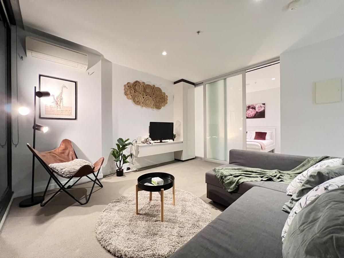 Cosy 2 Beds 2 Baths Apt With Car Park At Southern Cross Apartment