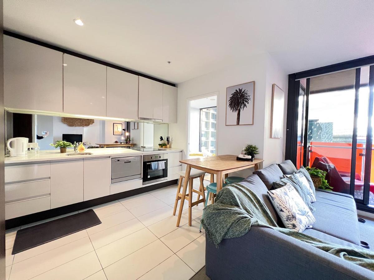 Cosy 2 Beds 2 Baths Apt With Car Park At Southern Cross Apartment *