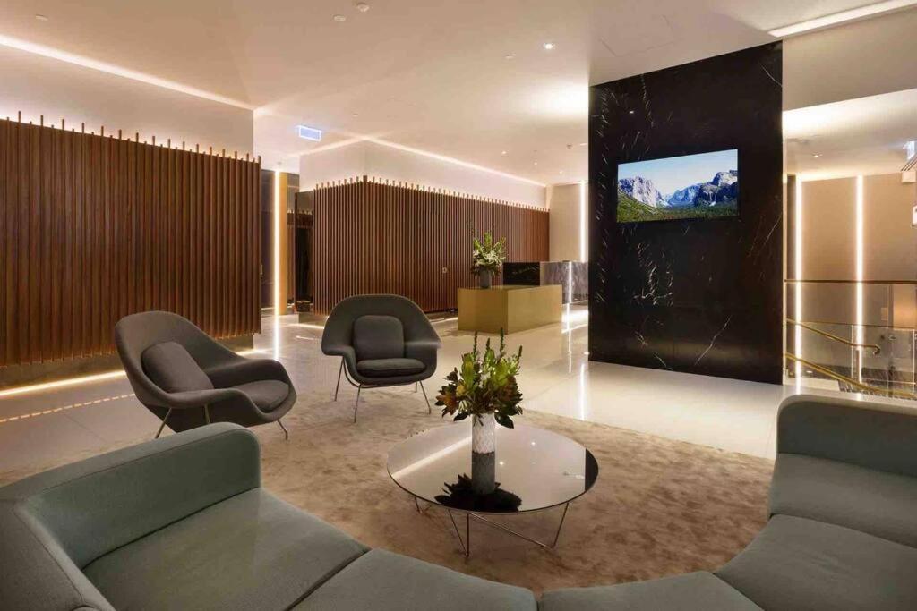 Apartment Modern 3 Bedroom In Southbank *