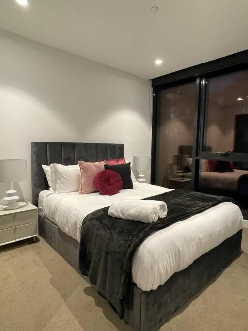 Apartment Modern 3 Bedroom In Southbank *