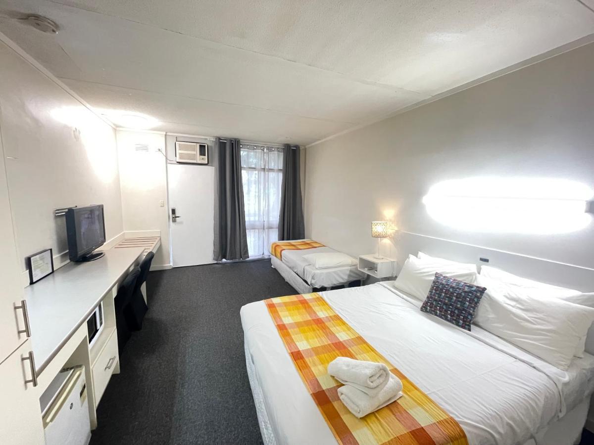 Parkside motel