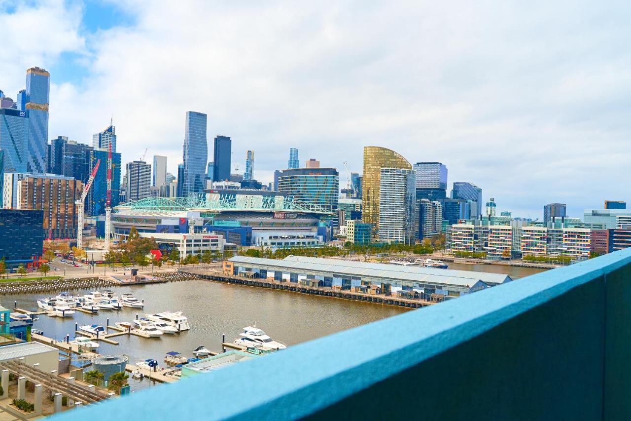 Apartment Lifestyle 2bed, 2bath Apartment, Parking & Pool Melbourne