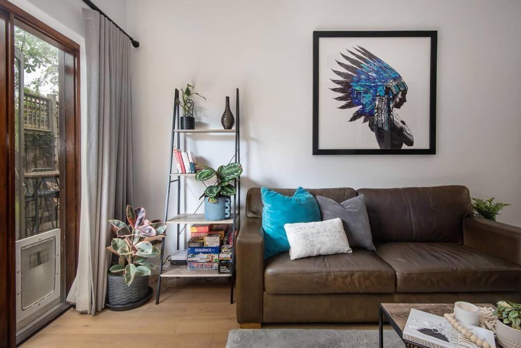 Spacious Style In St. Kilda East - Large Courtyard * Melbourne