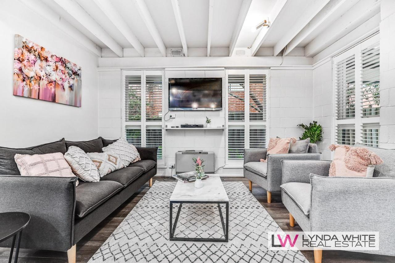 Casa de férias Walk To The Tennis And Mcg! Townhouse In Richmond Melbourne