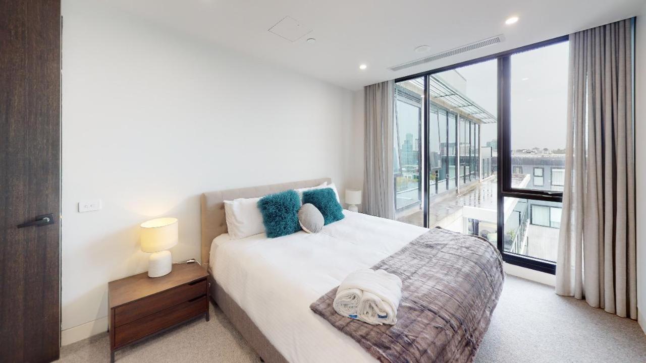 Luxury Penthouse With Astonishing Bay And Views