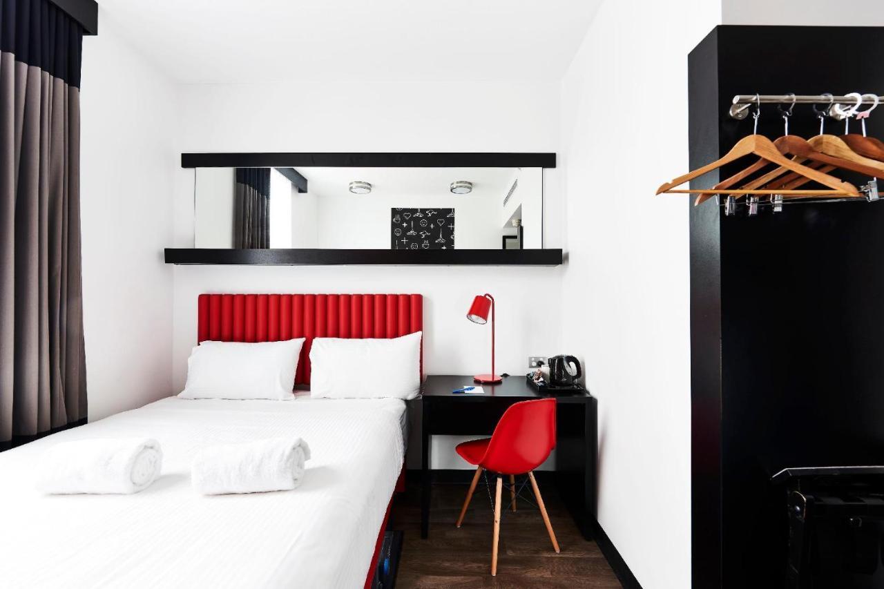 Essence Carlton Hotel 3*