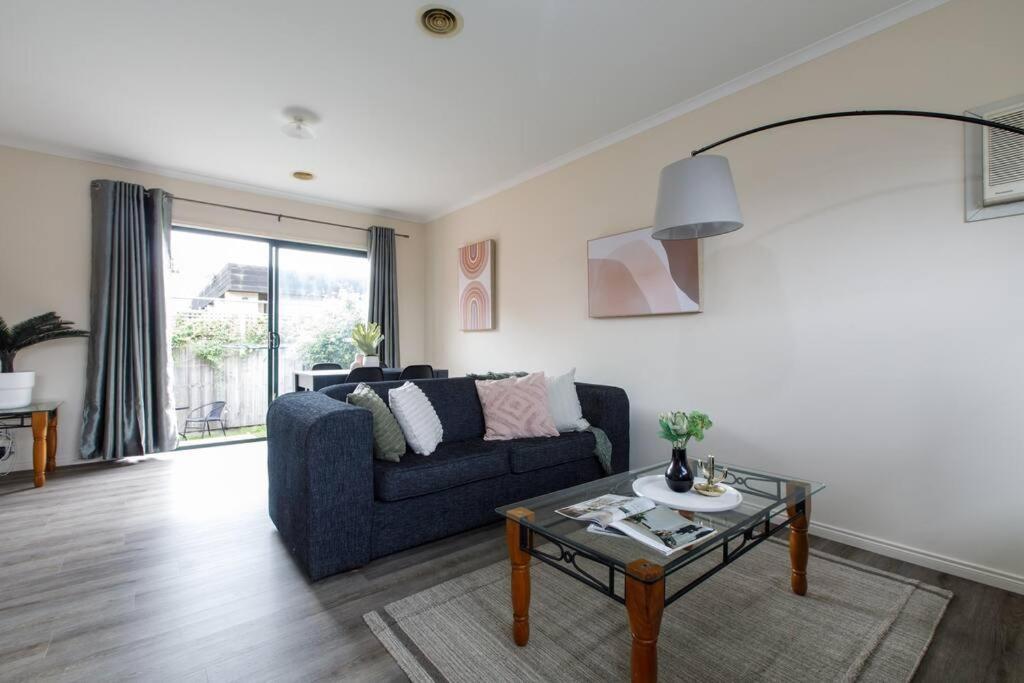 Heart Of Mckinnon Units By Ready Set Host Bahay bakasyunan