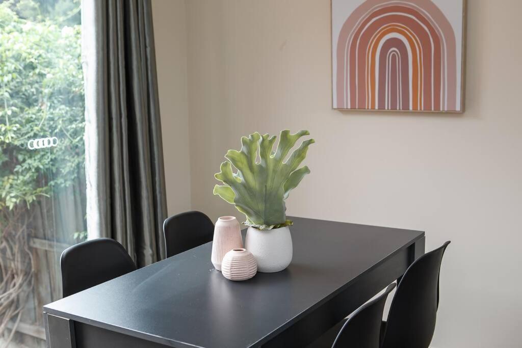 Heart Of Mckinnon Units By Ready Set Host Bahay bakasyunan *