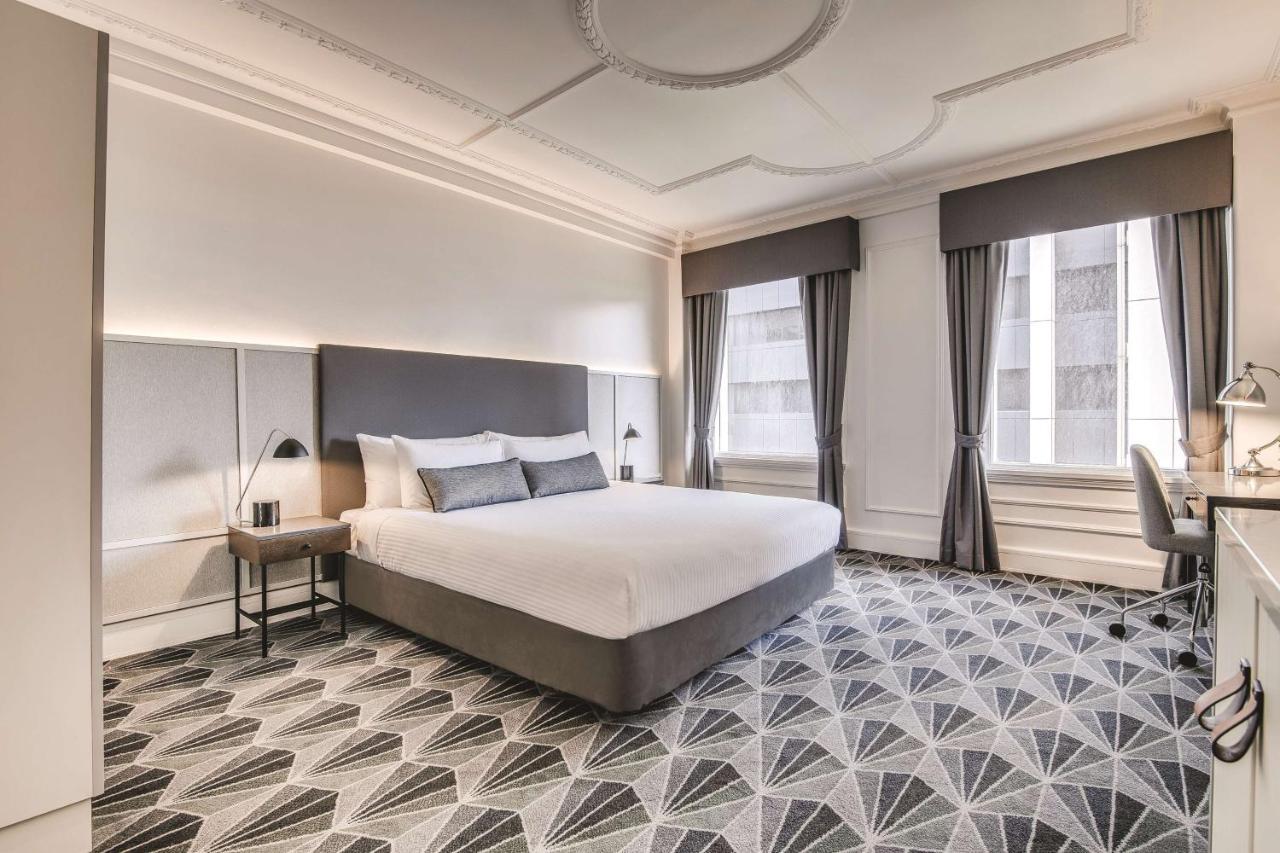 Hotel The Savoy On Little Collins 4*