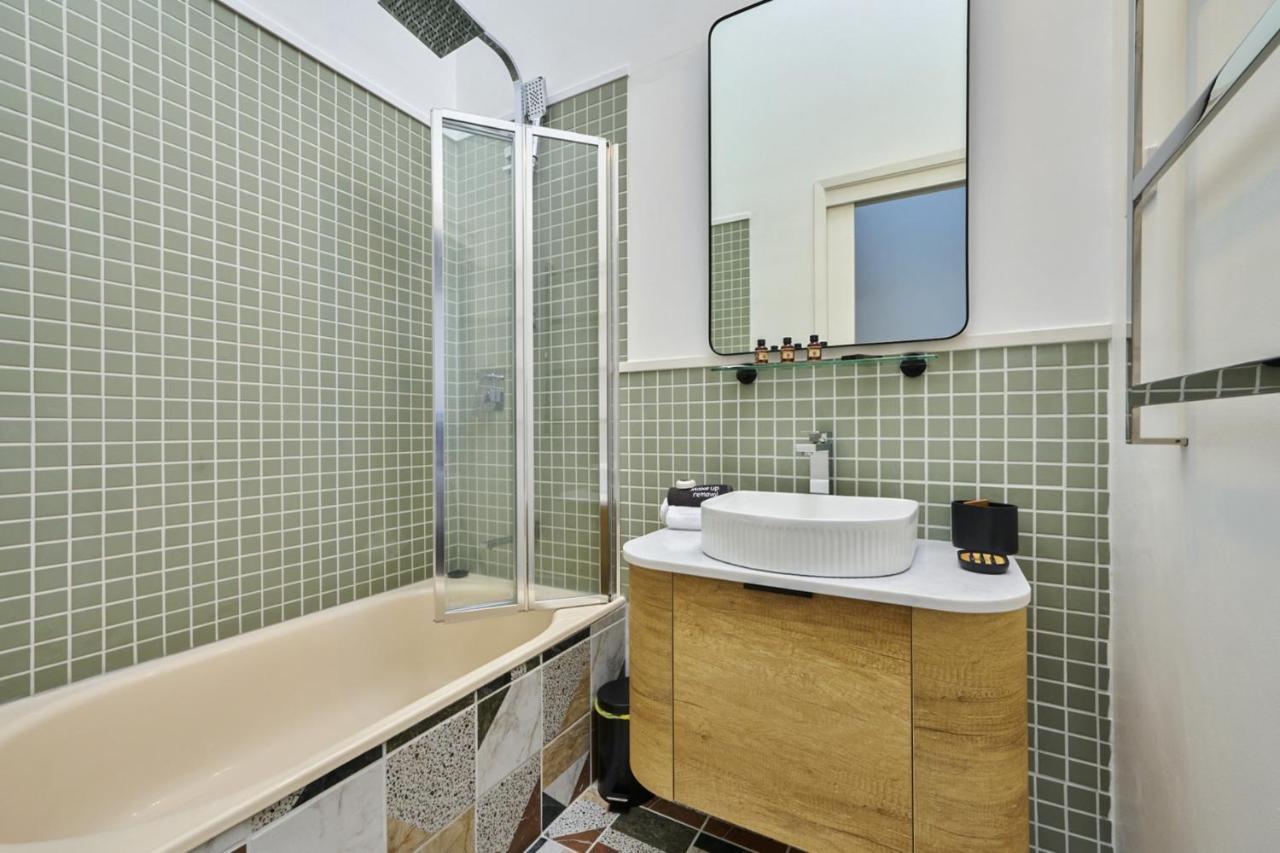 Apartment Carlton Dream: Leafy 2bed 2bath Lygon Str Townhouse Melbourne