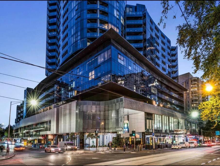 Vogue Style Modern 2b1b In Sth Yarra W Carpark Wifi Pool