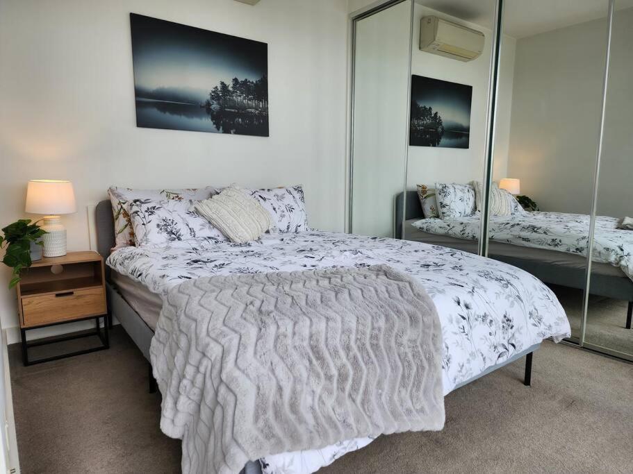 Vogue Style Modern 2b1b In Sth Yarra W Carpark Wifi Pool *