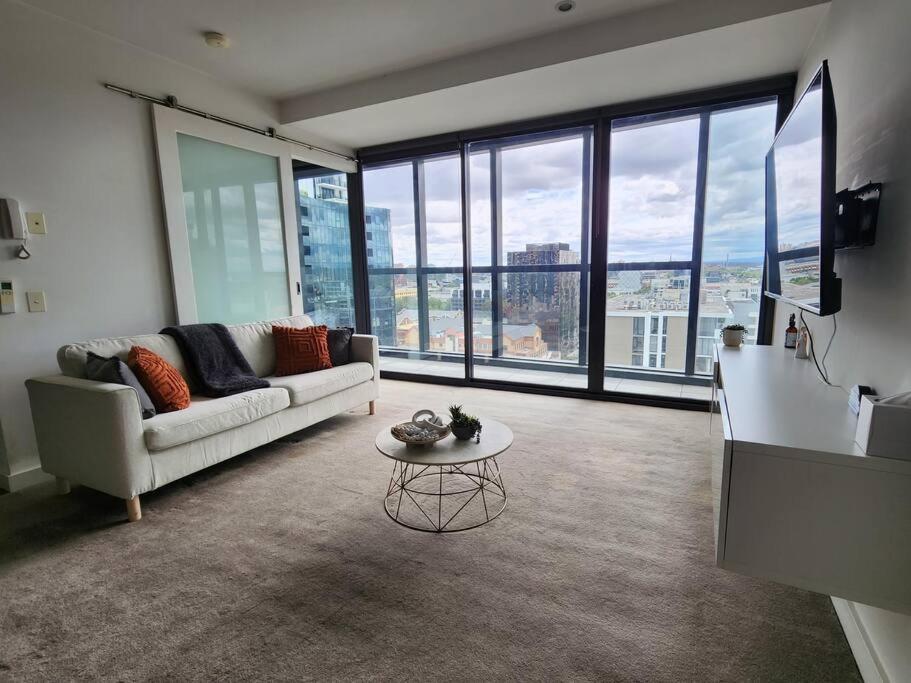 Vogue Style Modern 2b1b In Sth Yarra W Carpark Wifi Pool