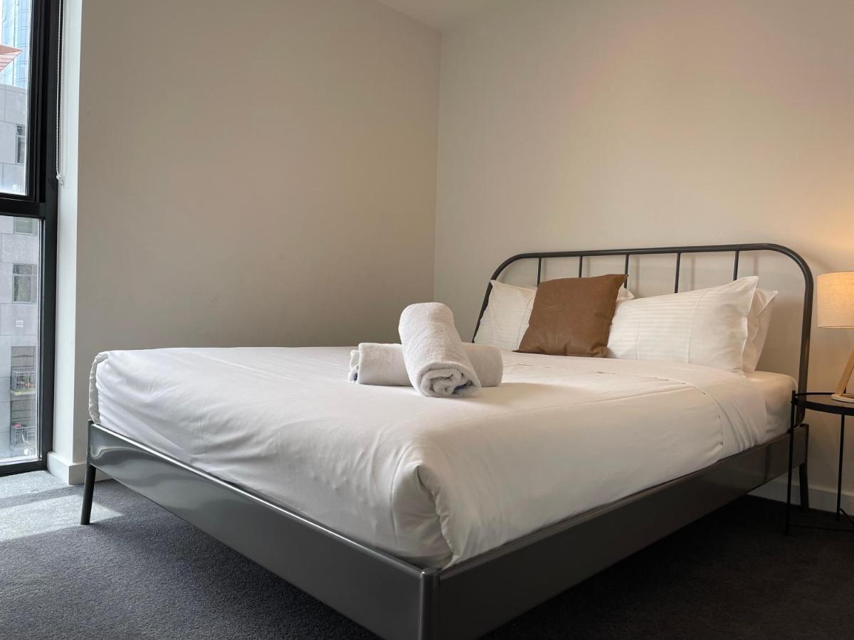 Apartment International Collection