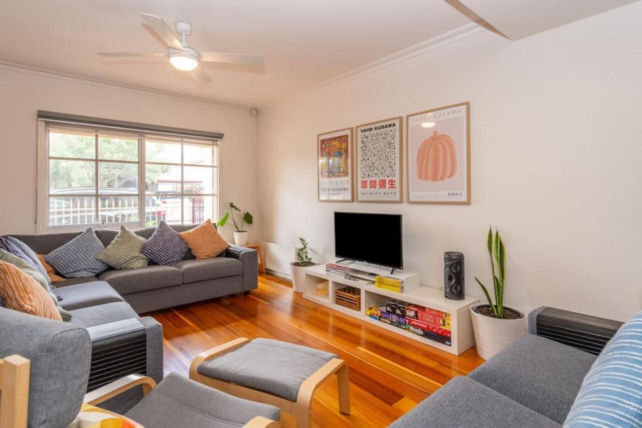 Brunswick 3bdrm Townhouse, With Parking By Custom Hosting Bahay bakasyunan Melbourne
