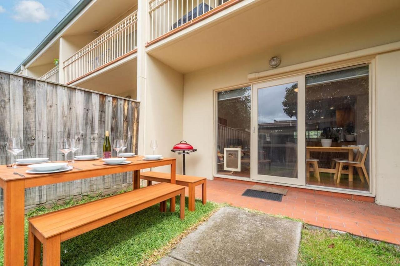 Brunswick 3bdrm Townhouse, With Parking By Custom Hosting