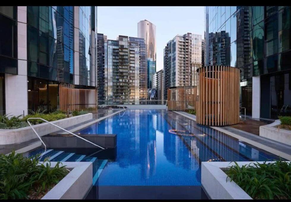 Stunning 2b Southbank With Balcony Apartamento