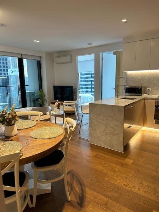 Apartment Lighthouse 3 Bedroom In The Heart Of The Cbd
