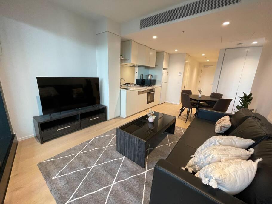 Stunning 2b Southbank With Balcony Melbourne