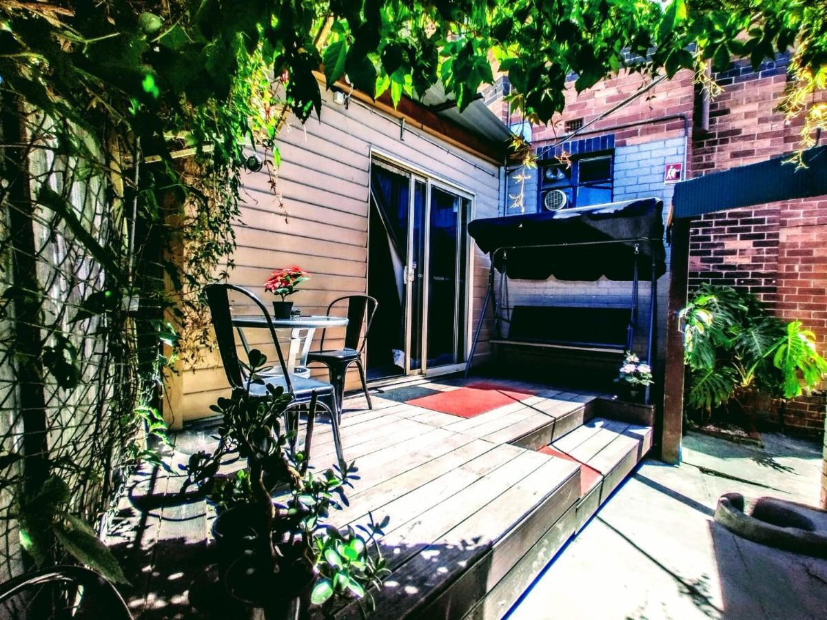 Homestay Richmond Private - 151 Hoddle