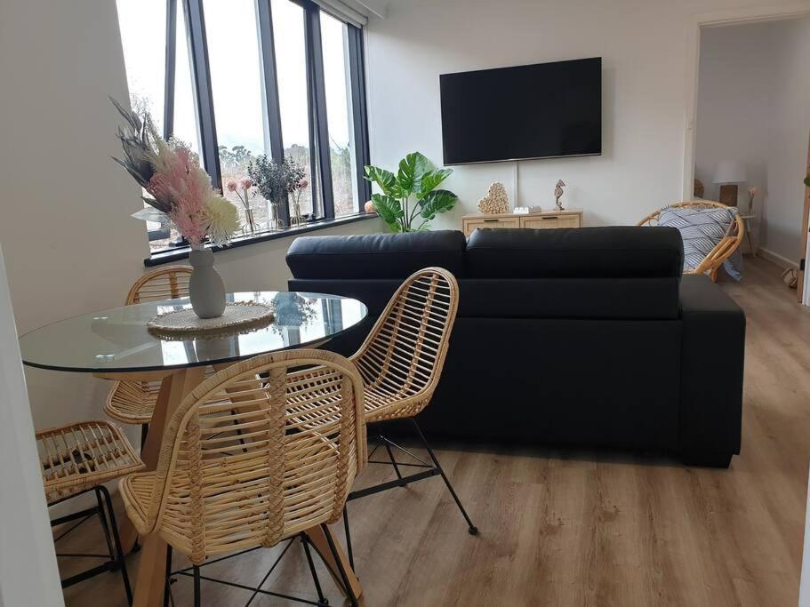 Stylish St. Kilda Apartment *