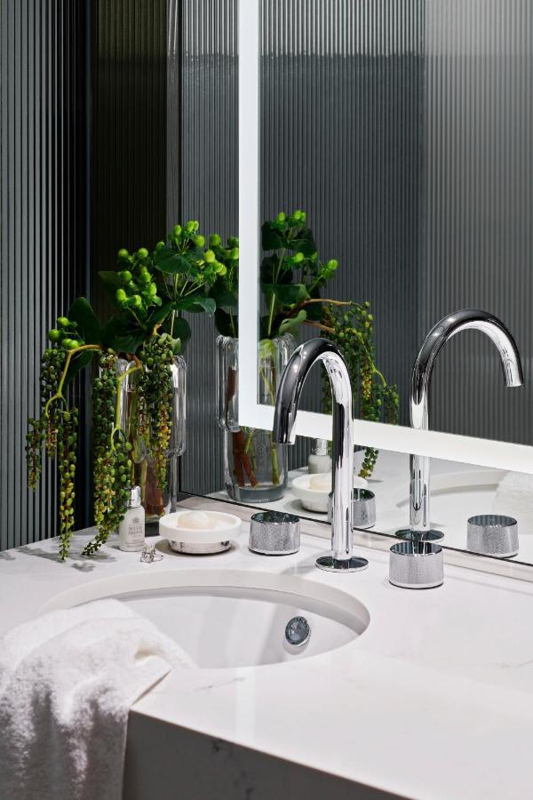 The Royce Hotel 5*