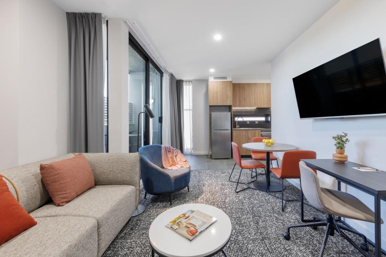 Punthill Essendon North 4*