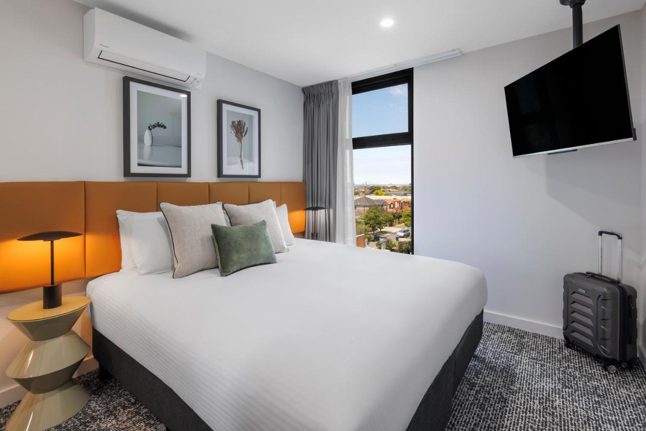 Punthill Essendon North 4*