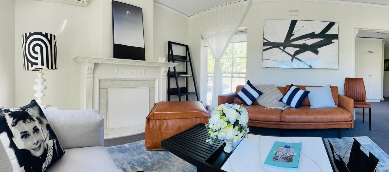 Royal Executive Living Toorak Whitehouse Corporate Estate Villa Melbourne