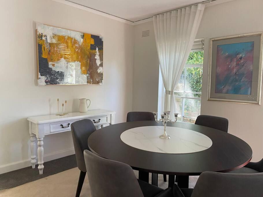 Villa Royal Executive Living Toorak Whitehouse Corporate Estate Melbourne