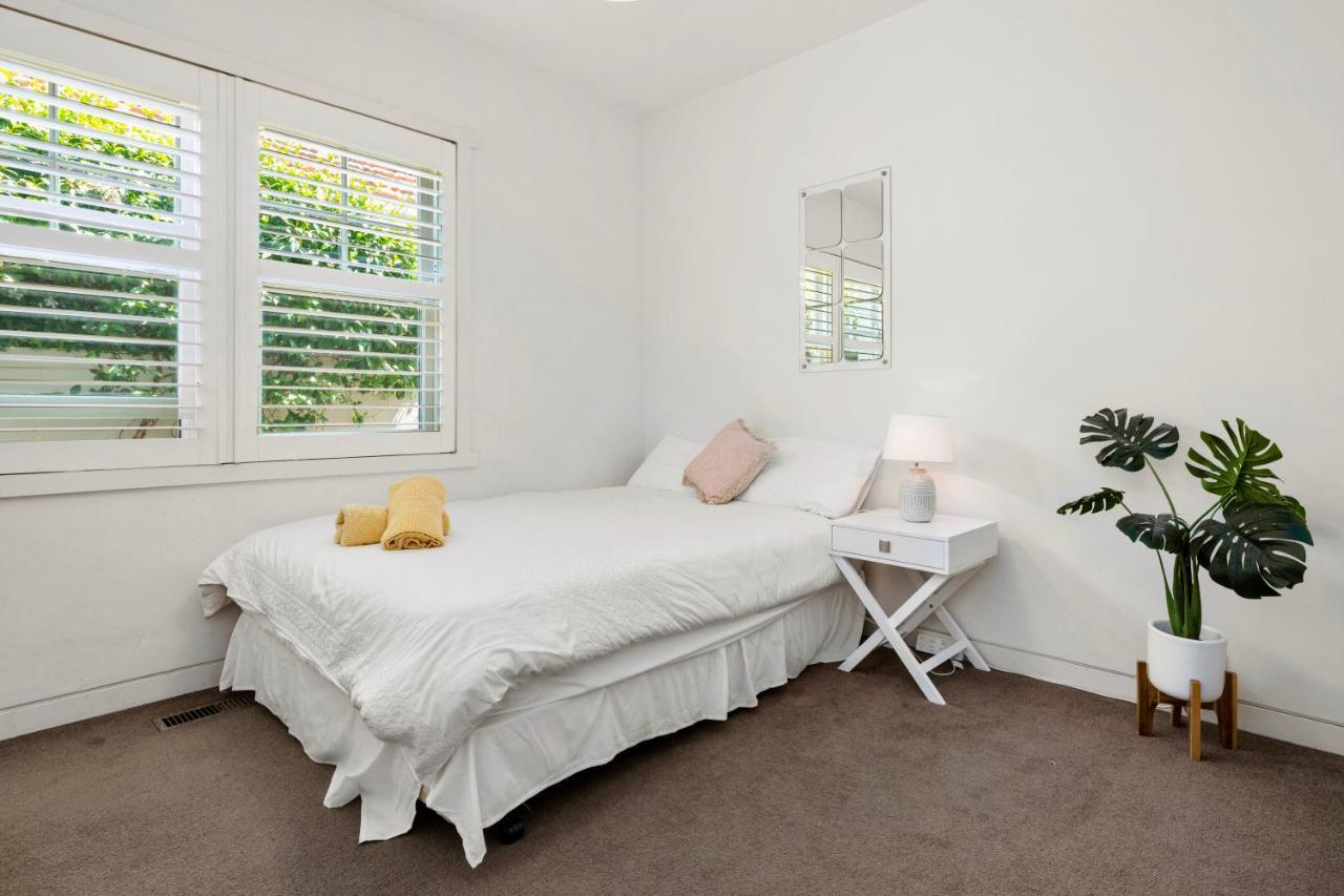 St Kilda Style - Stunning 3 Bedroom House *