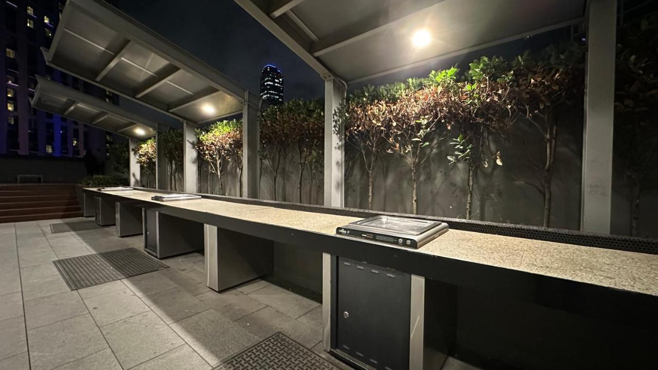 Prima Tower Face To Crown By Goodlive